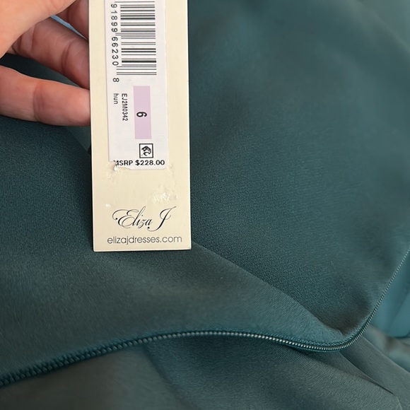 NWT: Eliza. J Stretch Crew Neck Sleeveless Cascading Ruffle Bow Gown - Picture 13 of 16